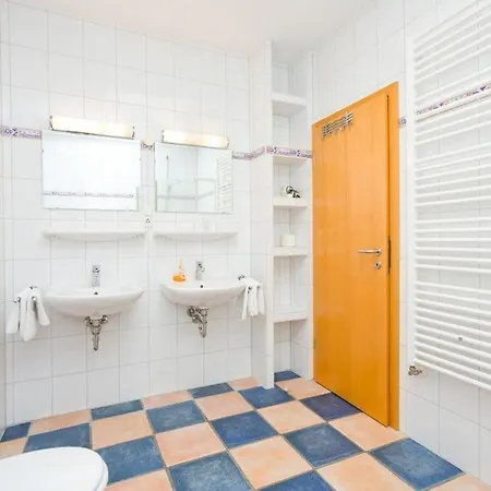 Hildegard-strandnähe - Balkon-im Zentrum Von 7 Apartment *